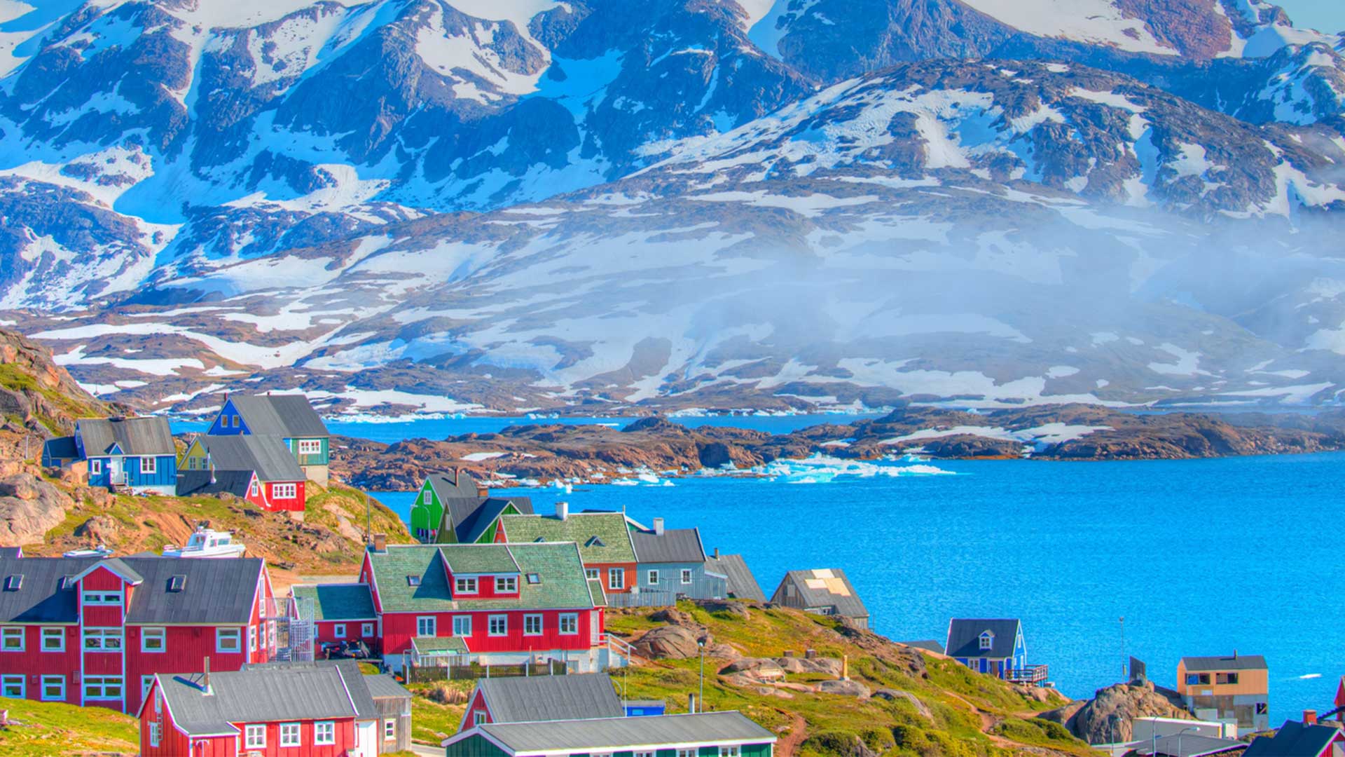 Arctic-village-Greenland-eco-tour