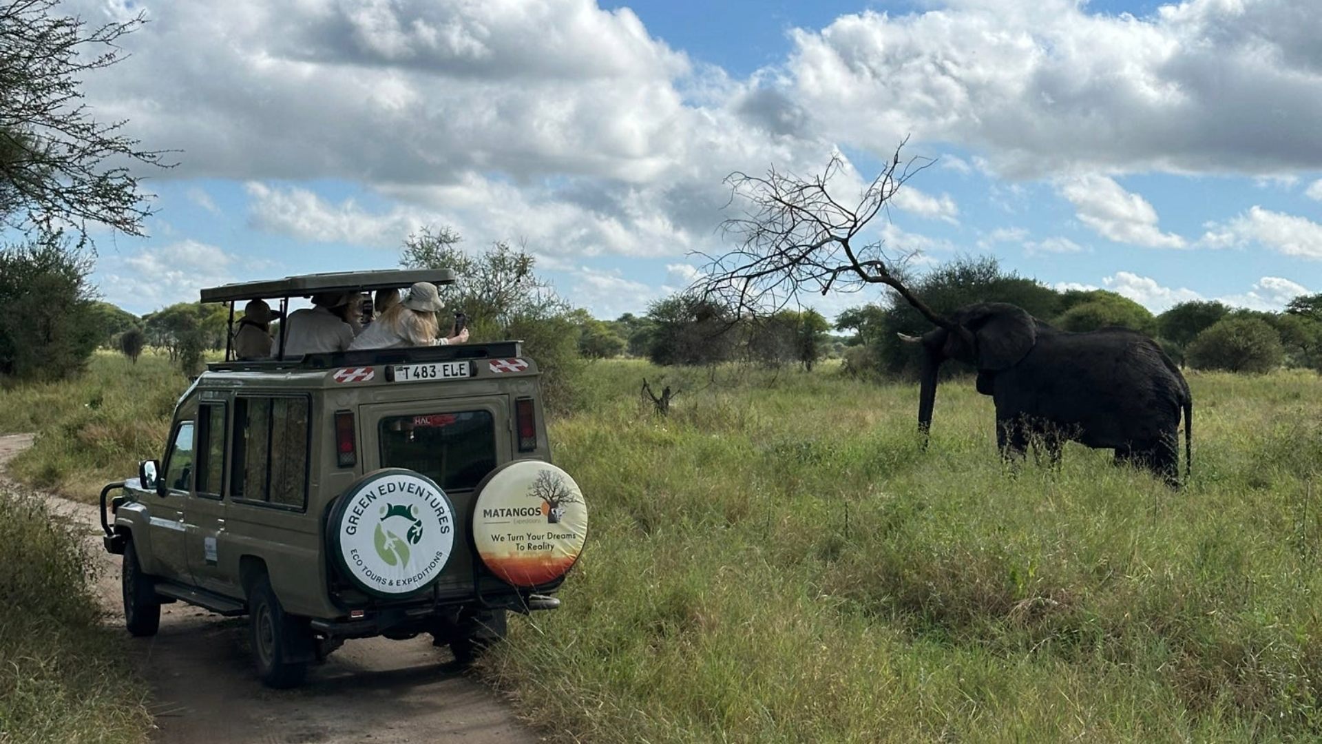 Womens-tanzania-safari-adventure-travel-africa