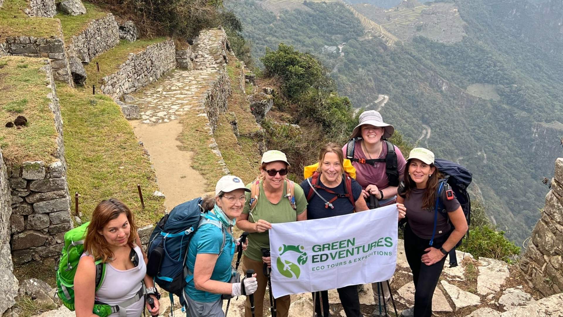 Peru Group Sign